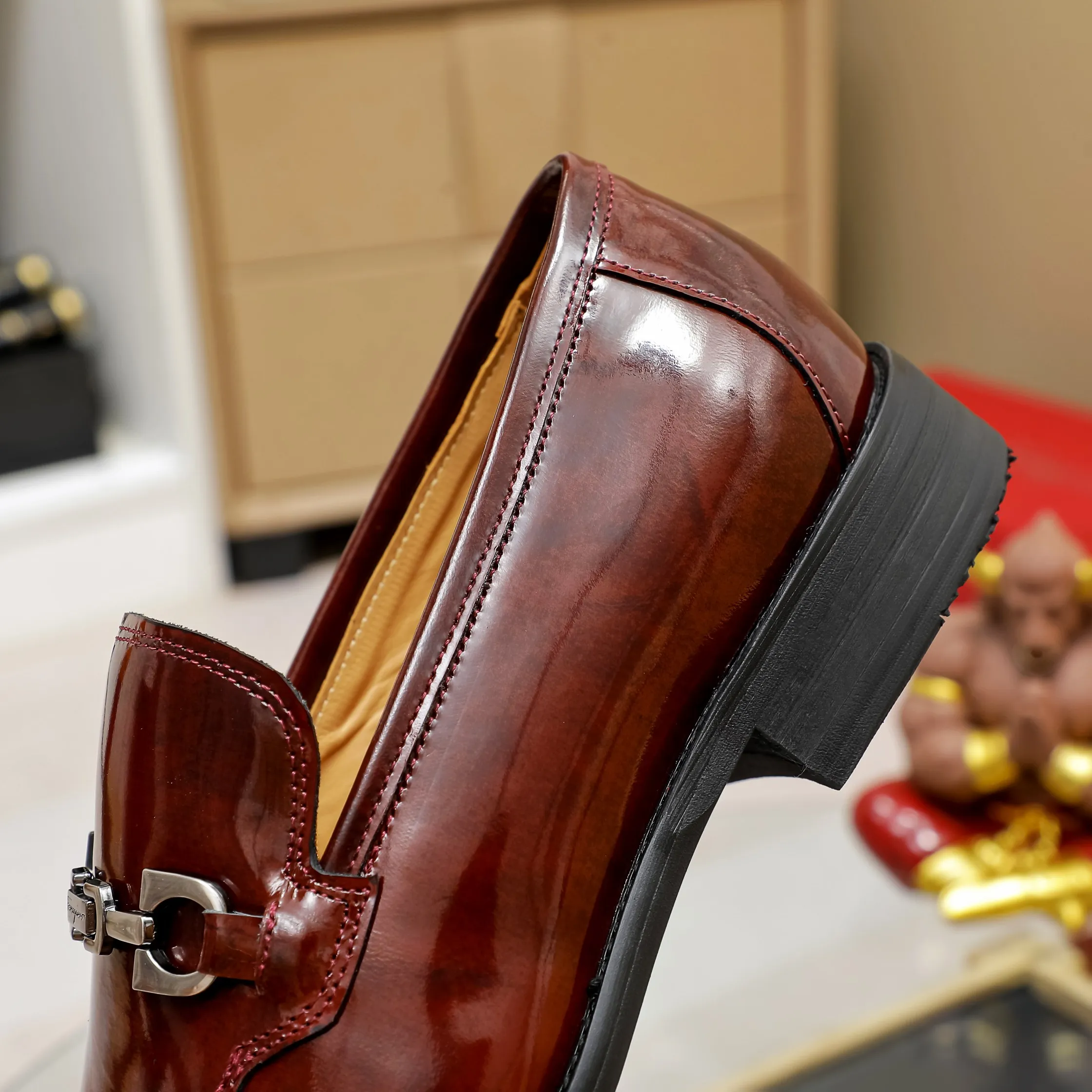 Men's shoes💰460🕷🕷[Ferragamo] Ferragamo's top men's business leather shoes💯Original copy of the official website, the upper is made of imported official website 1:1 material🍁Italian embossed cowhide🇮🇹Imported water-dyed leather lining. It’s definitely not made with ordinary craftsmanship, it’s the model used by celebrities! The factory’s craftsmanship is designed to create the most perfect shoes for trendy men! Code number 38-44 (45.46 customized) 3 colors, large quantities in stock